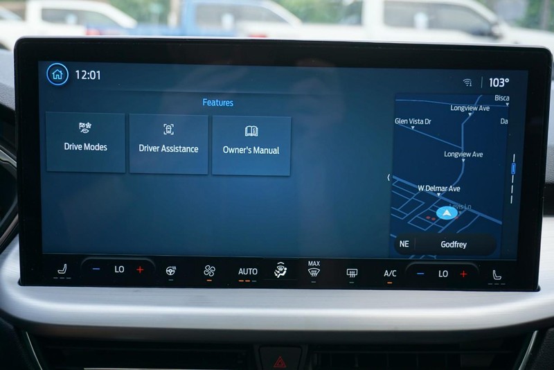 Ford Escape Vehicle Full-screen Gallery Image 49