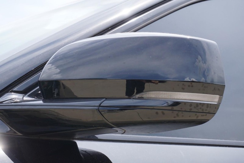 Jeep Grand Cherokee L Vehicle Full-screen Gallery Image 12