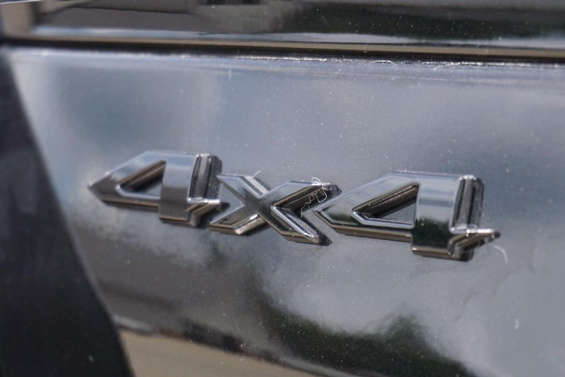 Jeep Grand Cherokee L Vehicle Full-screen Gallery Image 18