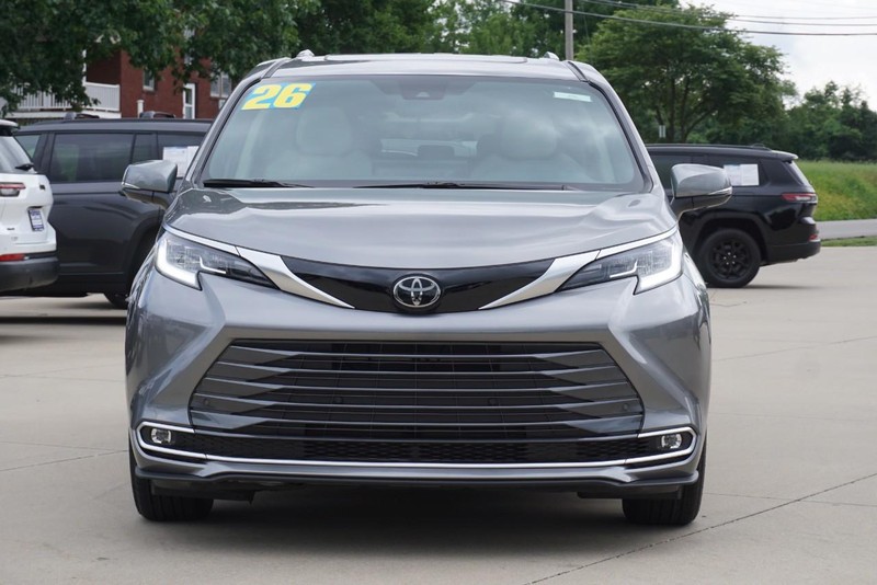 Toyota Sienna Vehicle Full-screen Gallery Image 08