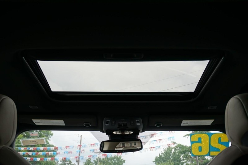 Toyota Sienna Vehicle Full-screen Gallery Image 41