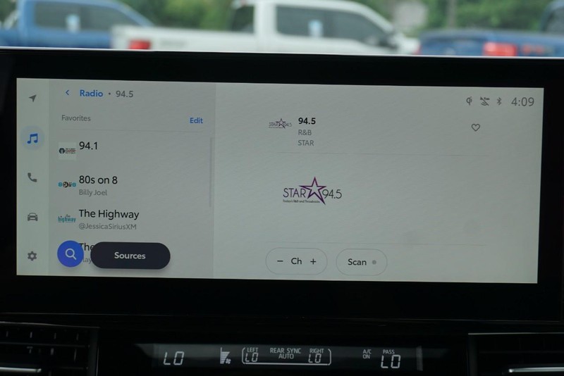 Toyota Sienna Vehicle Full-screen Gallery Image 58