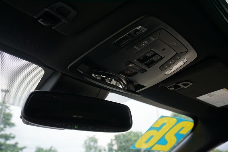 Toyota Sienna Vehicle Full-screen Gallery Image 60