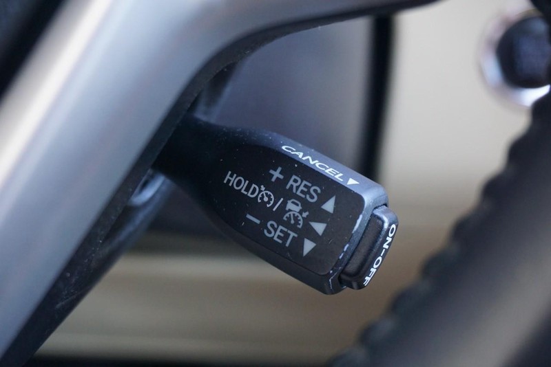 Toyota Highlander Vehicle Full-screen Gallery Image 43