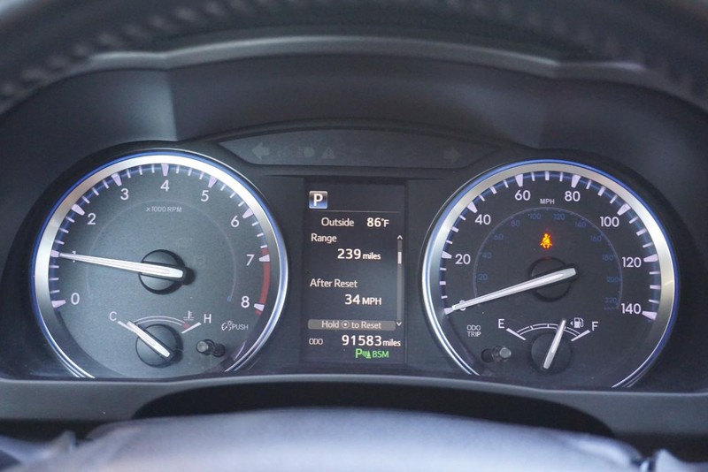 Toyota Highlander Vehicle Full-screen Gallery Image 44