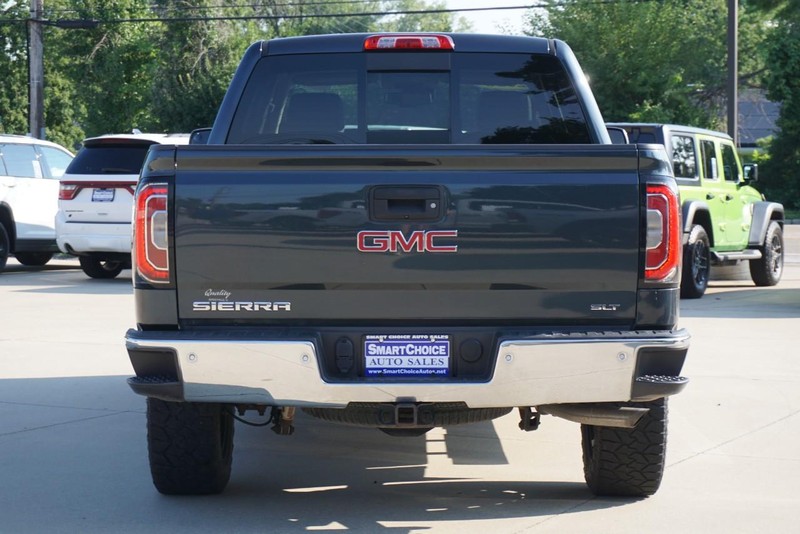 GMC Sierra 1500 Vehicle Full-screen Gallery Image 04
