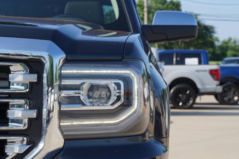 GMC Sierra 1500 Vehicle Full-screen Gallery Image 10