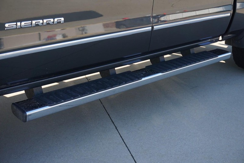 GMC Sierra 1500 Vehicle Full-screen Gallery Image 14