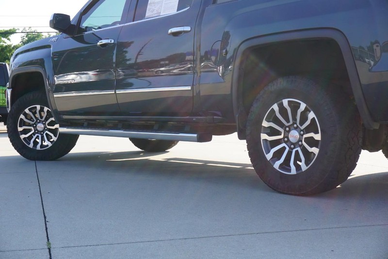 GMC Sierra 1500 Vehicle Full-screen Gallery Image 15