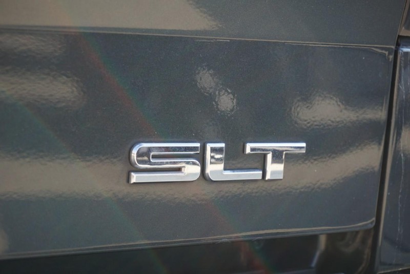 GMC Sierra 1500 Vehicle Full-screen Gallery Image 21