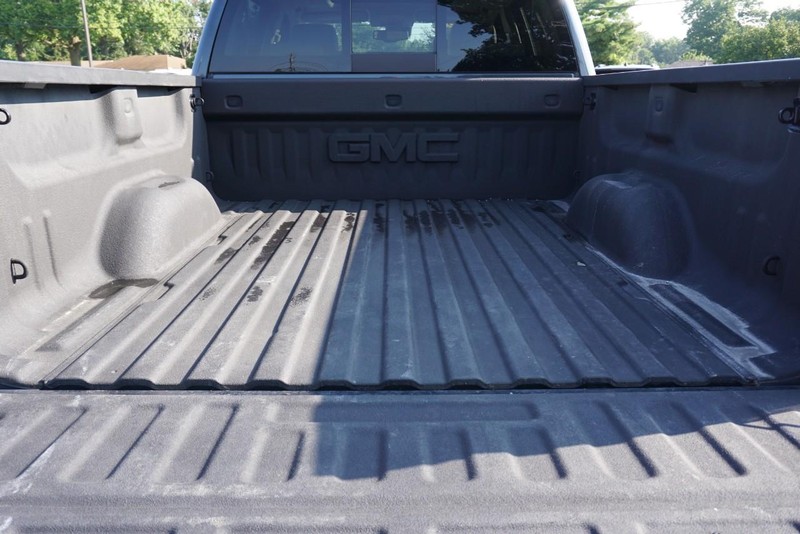 GMC Sierra 1500 Vehicle Full-screen Gallery Image 22