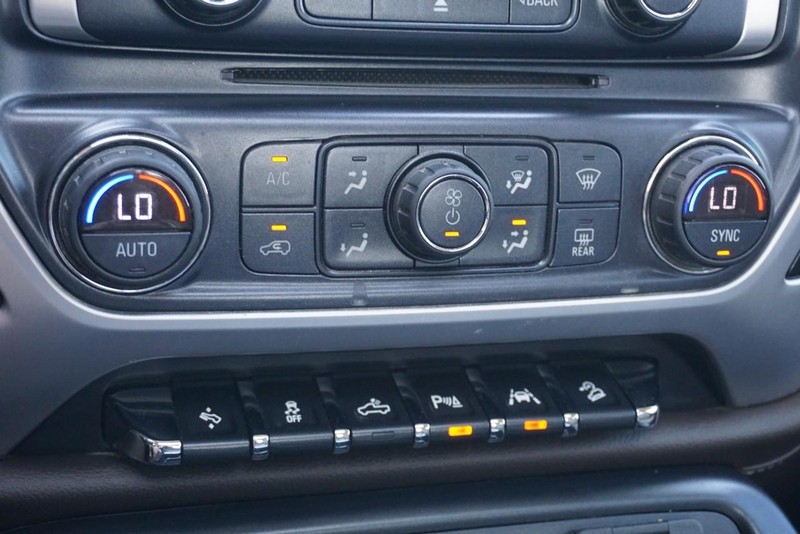 GMC Sierra 1500 Vehicle Full-screen Gallery Image 45