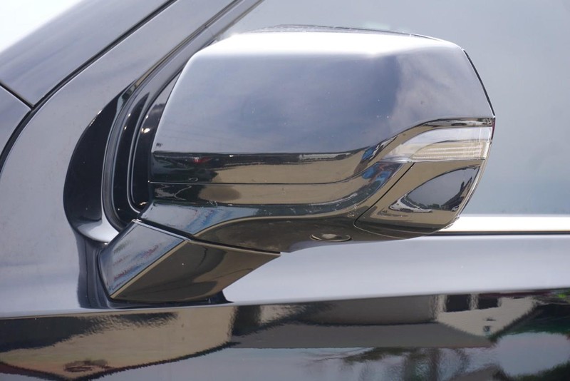 Chevrolet Tahoe Vehicle Full-screen Gallery Image 12