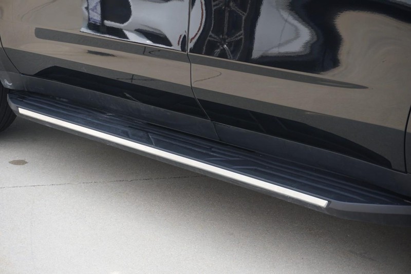 Chevrolet Tahoe Vehicle Full-screen Gallery Image 16