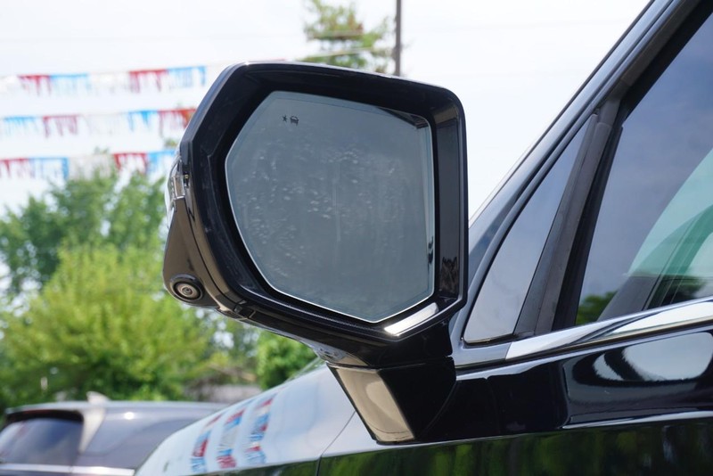 Chevrolet Tahoe Vehicle Full-screen Gallery Image 17