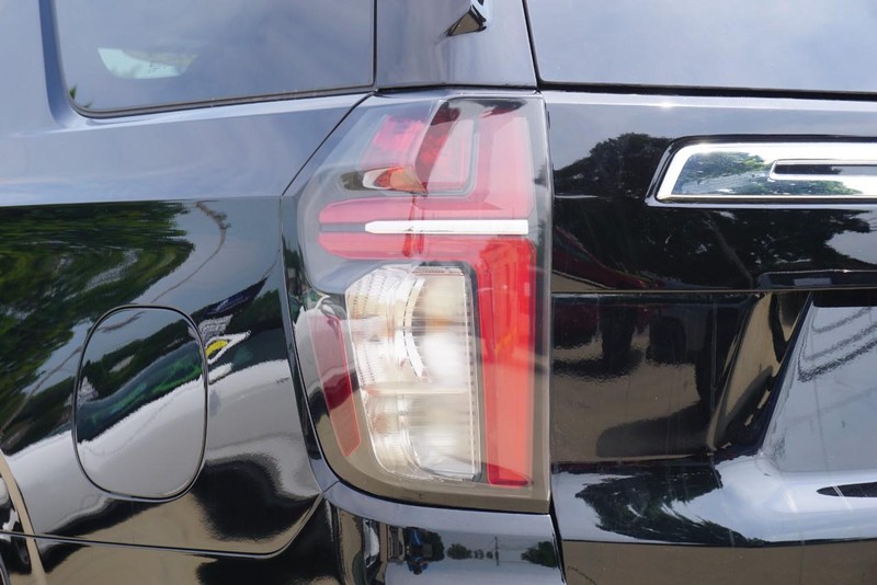Chevrolet Tahoe Vehicle Full-screen Gallery Image 19