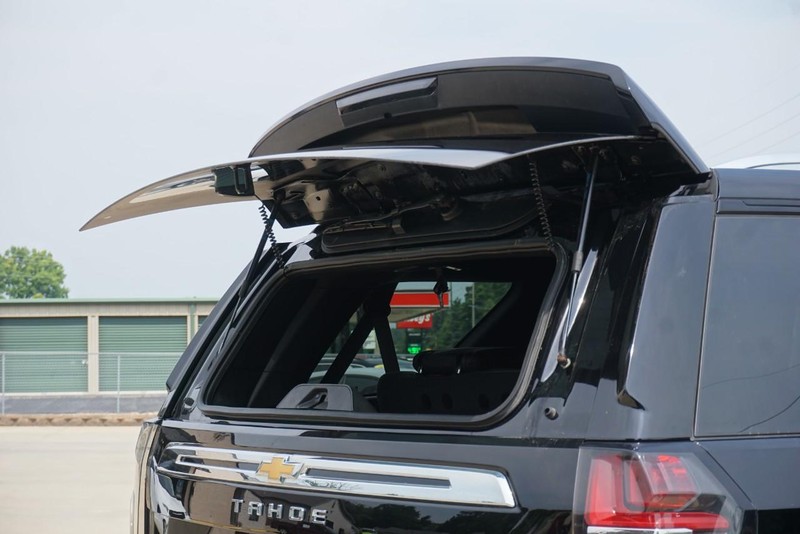 Chevrolet Tahoe Vehicle Full-screen Gallery Image 21