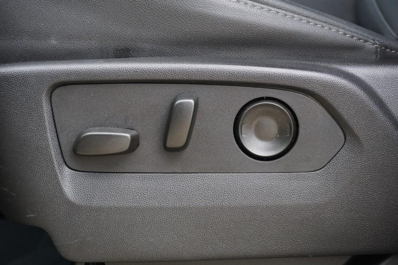 Chevrolet Tahoe Vehicle Full-screen Gallery Image 24