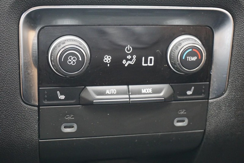 Chevrolet Tahoe Vehicle Full-screen Gallery Image 39