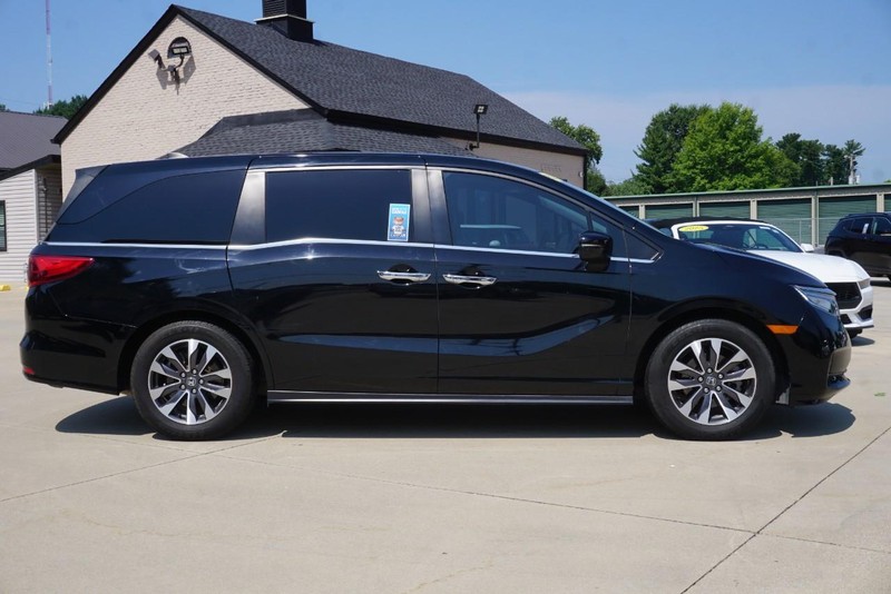 Honda Odyssey Vehicle Full-screen Gallery Image 02