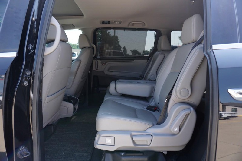 Honda Odyssey Vehicle Full-screen Gallery Image 24