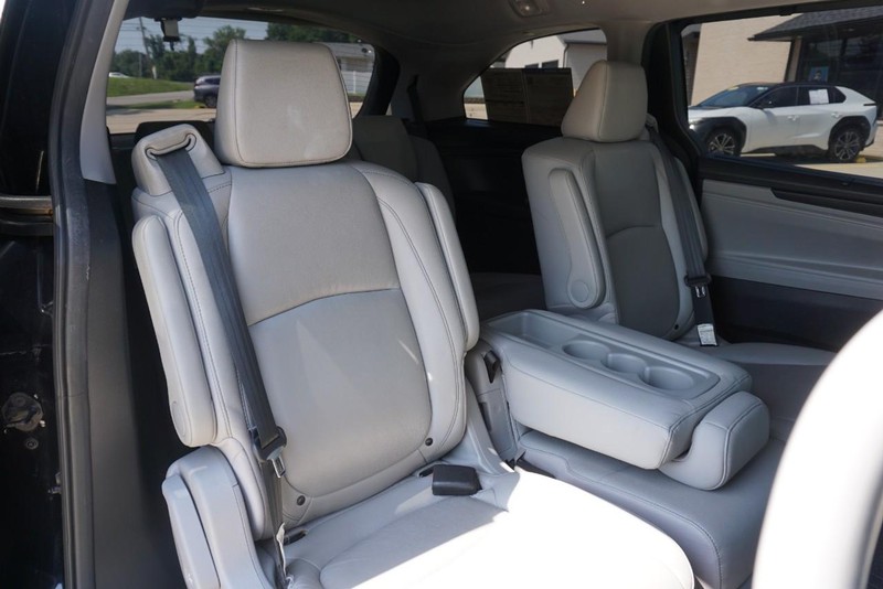 Honda Odyssey Vehicle Full-screen Gallery Image 28
