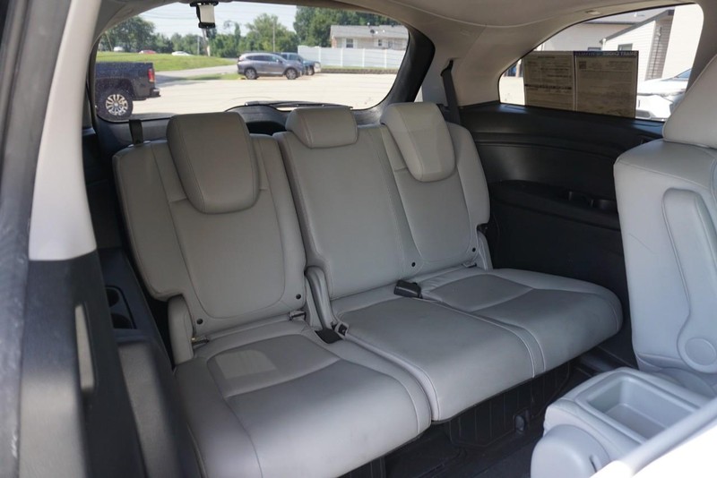 Honda Odyssey Vehicle Full-screen Gallery Image 29