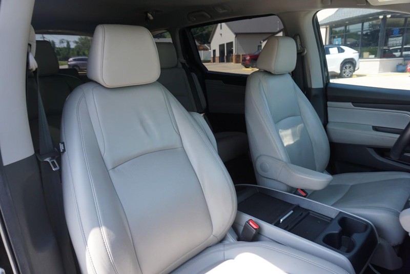 Honda Odyssey Vehicle Full-screen Gallery Image 32