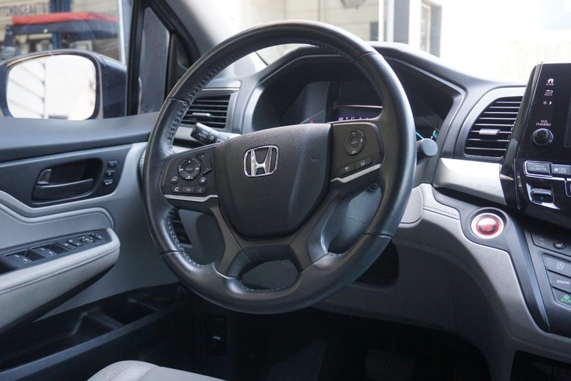 Honda Odyssey Vehicle Full-screen Gallery Image 34