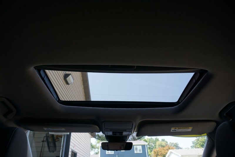 Honda Odyssey Vehicle Full-screen Gallery Image 36