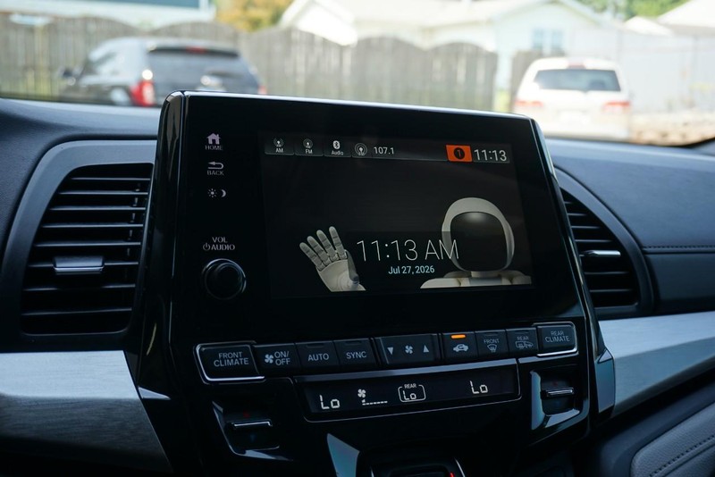 Honda Odyssey Vehicle Full-screen Gallery Image 43