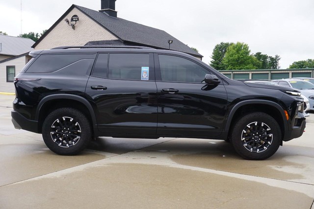 Chevrolet Traverse Vehicle Full-screen Gallery Image 02
