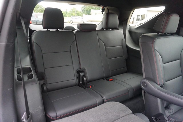 Chevrolet Traverse Vehicle Full-screen Gallery Image 32