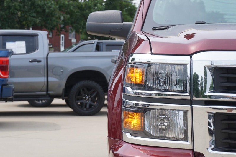 Chevrolet Silverado 1500 Vehicle Full-screen Gallery Image 09