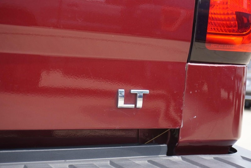 Chevrolet Silverado 1500 Vehicle Full-screen Gallery Image 24