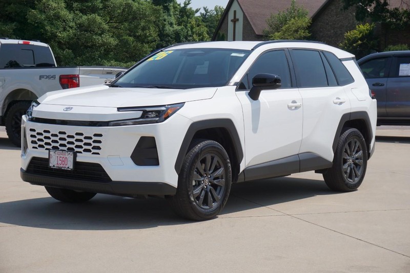 Toyota RAV4 Vehicle Full-screen Gallery Image 07