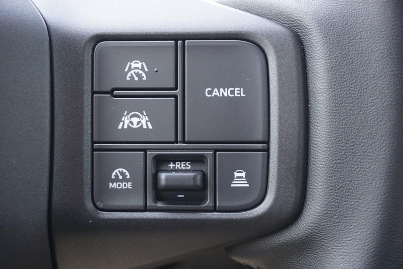 Toyota RAV4 Vehicle Full-screen Gallery Image 37