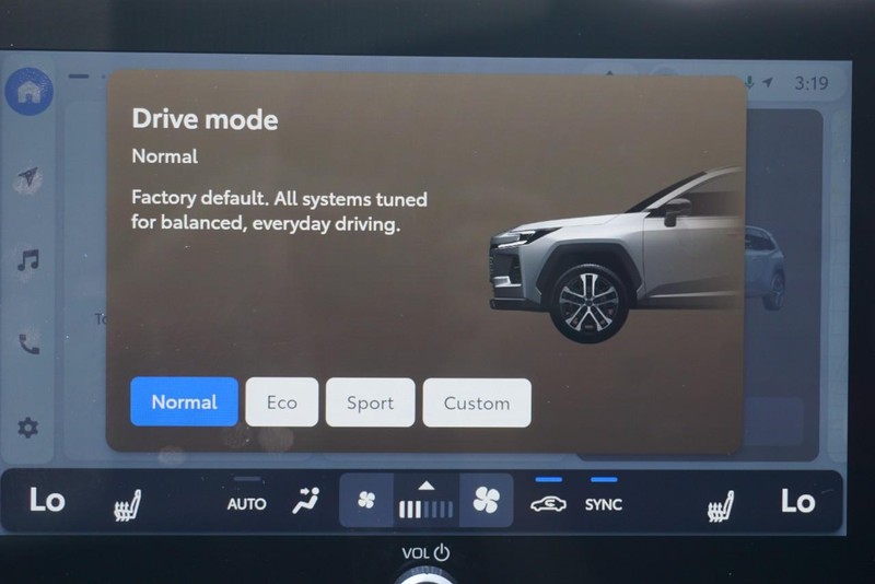 Toyota RAV4 Vehicle Full-screen Gallery Image 50