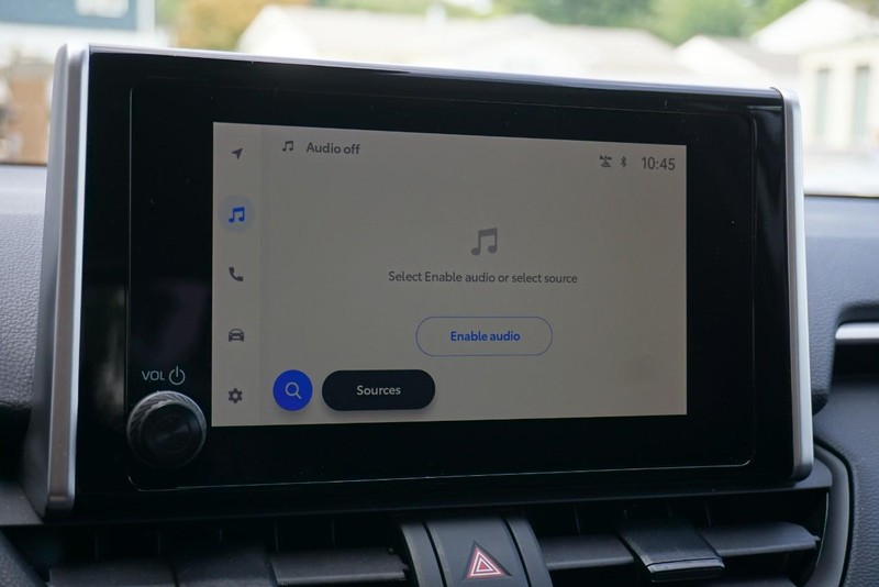 Toyota RAV4 Vehicle Full-screen Gallery Image 40