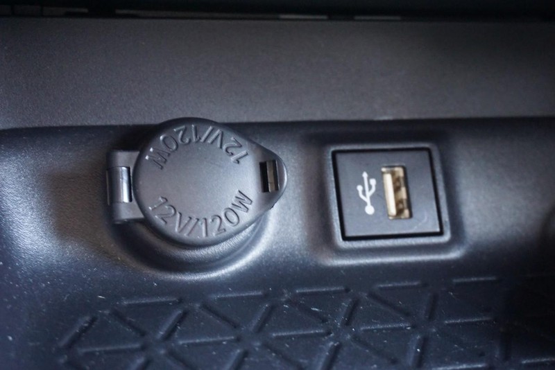 Toyota RAV4 Vehicle Full-screen Gallery Image 44