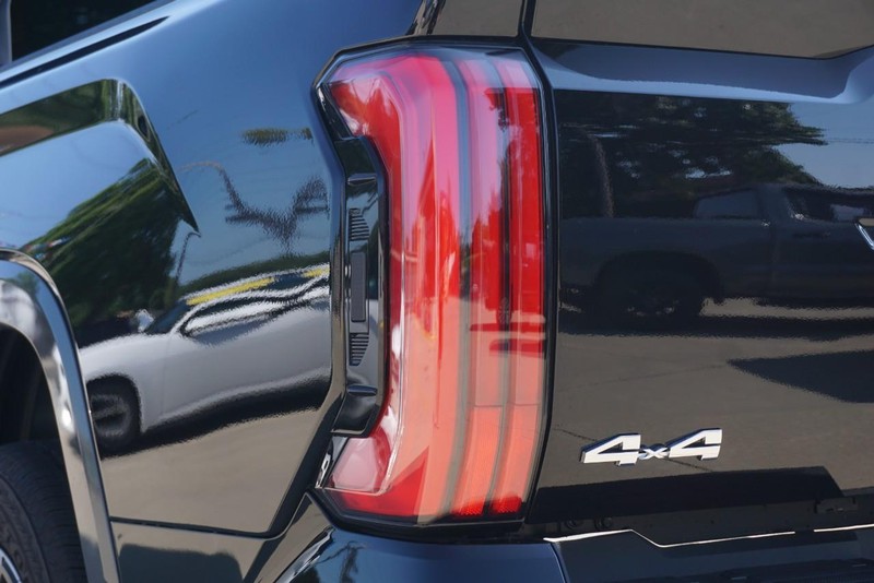 Toyota Tundra 4WD Vehicle Full-screen Gallery Image 20