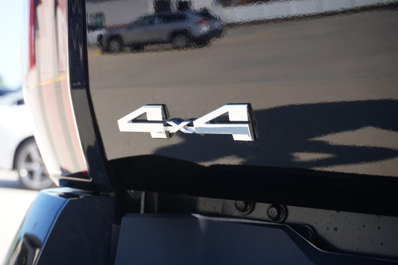Toyota Tundra 4WD Vehicle Full-screen Gallery Image 22