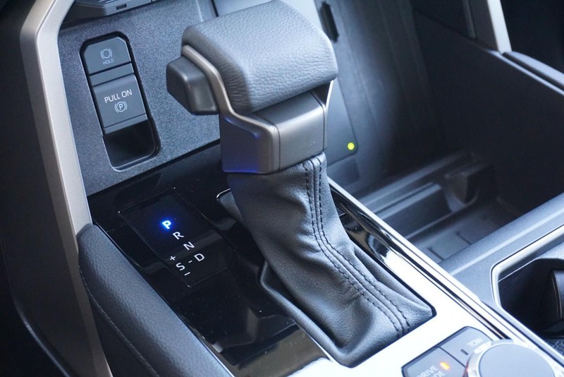 Toyota Tundra 4WD Vehicle Full-screen Gallery Image 54