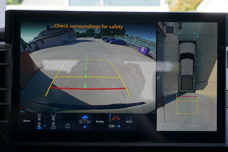 Toyota Tundra 4WD Vehicle Full-screen Gallery Image 63
