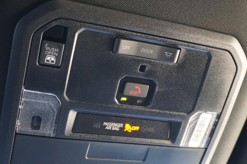 Toyota Tundra 4WD Vehicle Full-screen Gallery Image 65