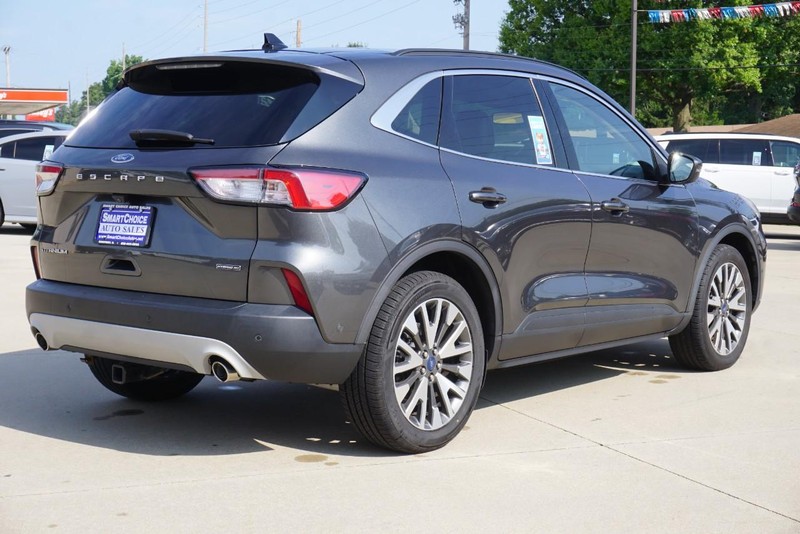 Ford Escape Vehicle Full-screen Gallery Image 03