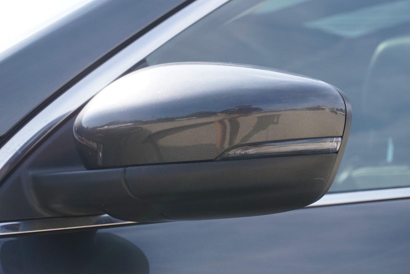 Ford Escape Vehicle Full-screen Gallery Image 12