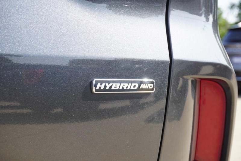 Ford Escape Vehicle Full-screen Gallery Image 20