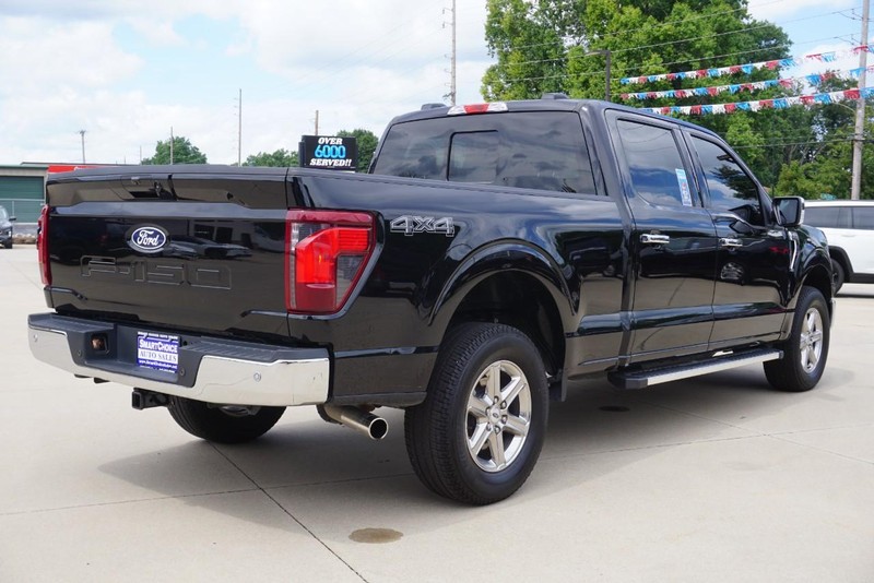 Ford F-150 Vehicle Full-screen Gallery Image 03