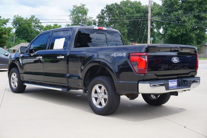 Ford F-150 Vehicle Full-screen Gallery Image 05